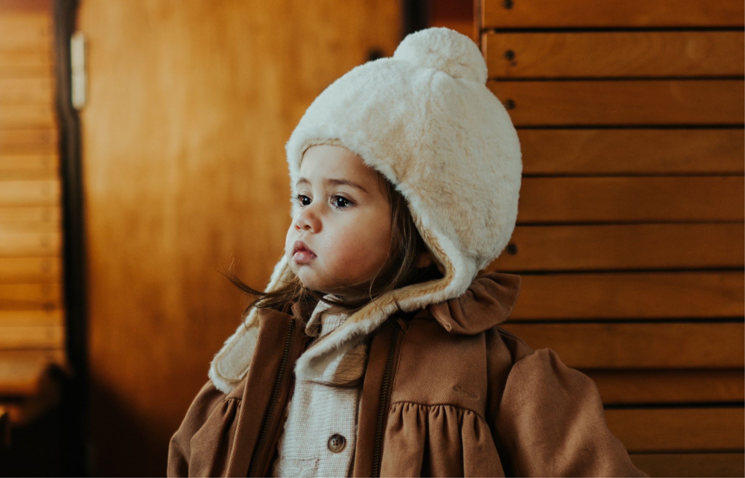 Hats and store mittens for girls