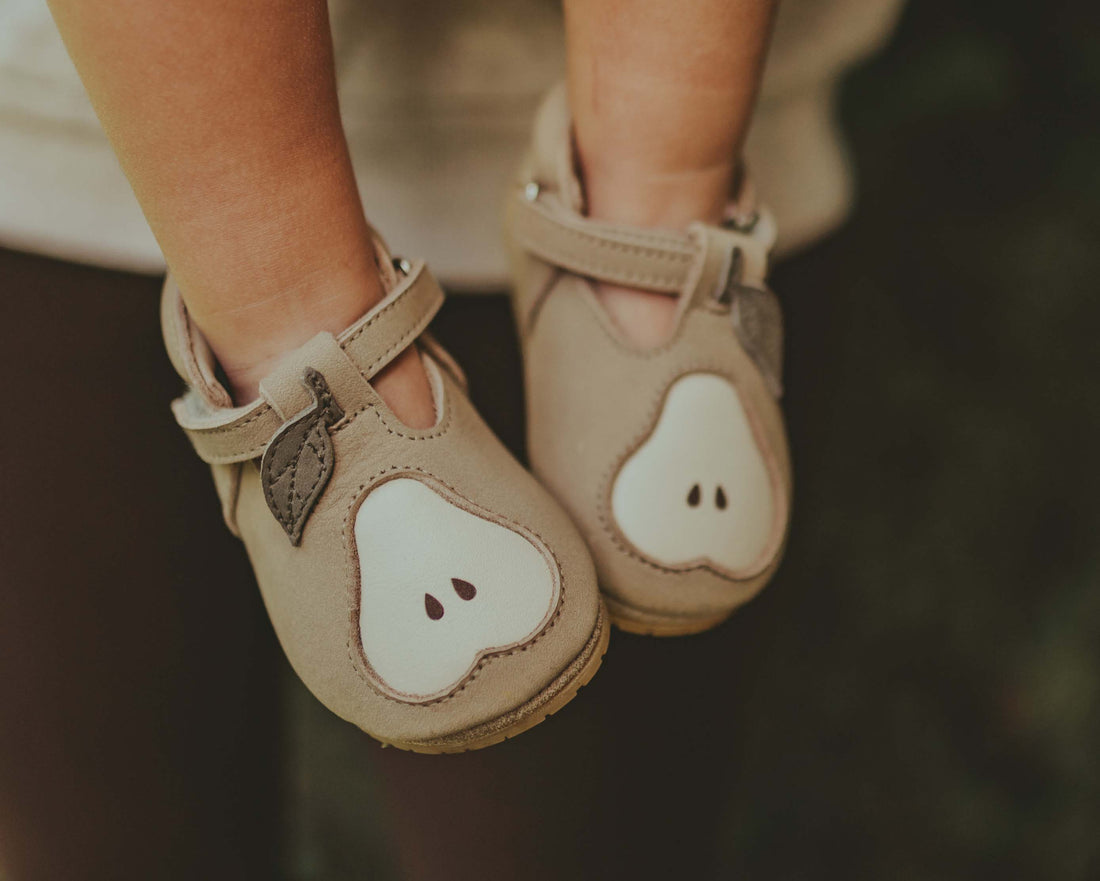Qanoe Shoes | Pear | Taupe Leather