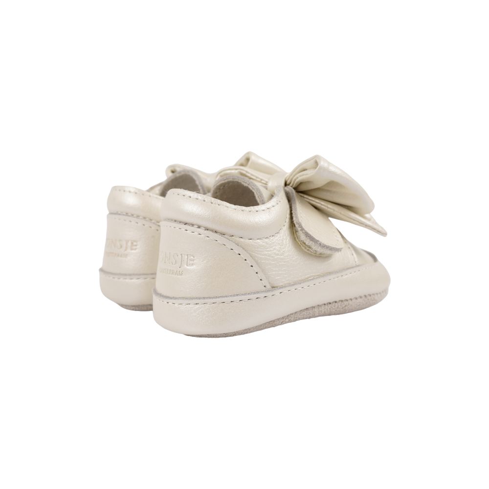 Mileau Sneakers | Off White Metallic Leather