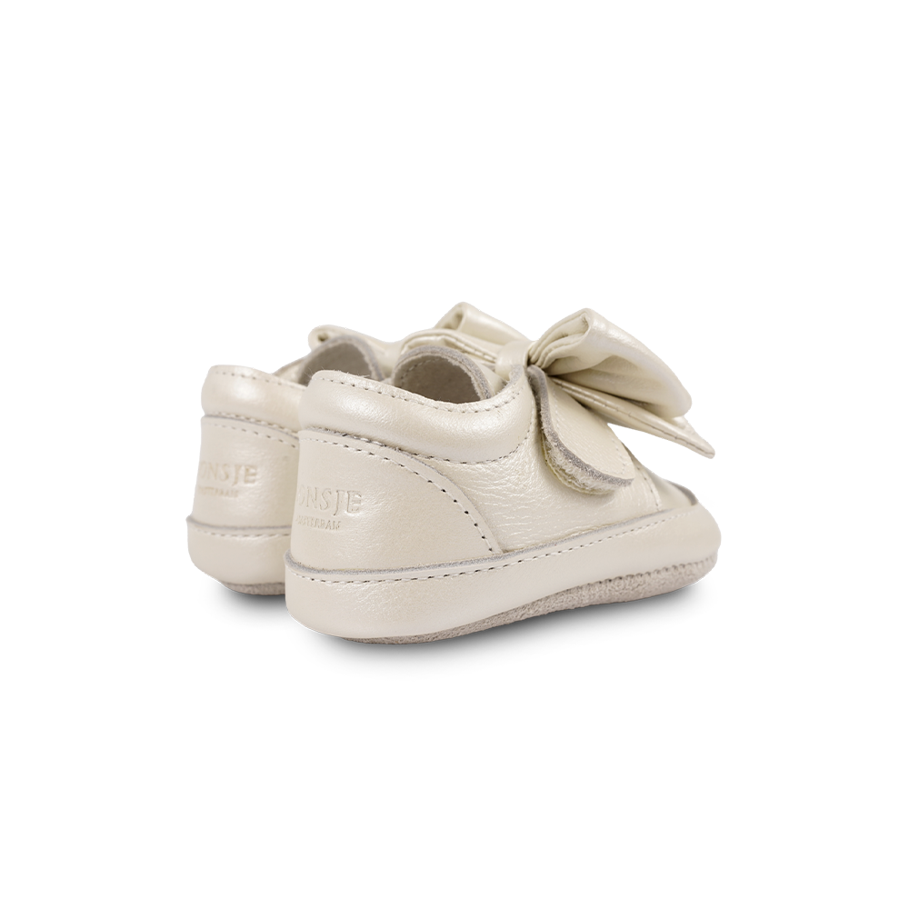 Mileau Sneakers | Off White Metallic Leather