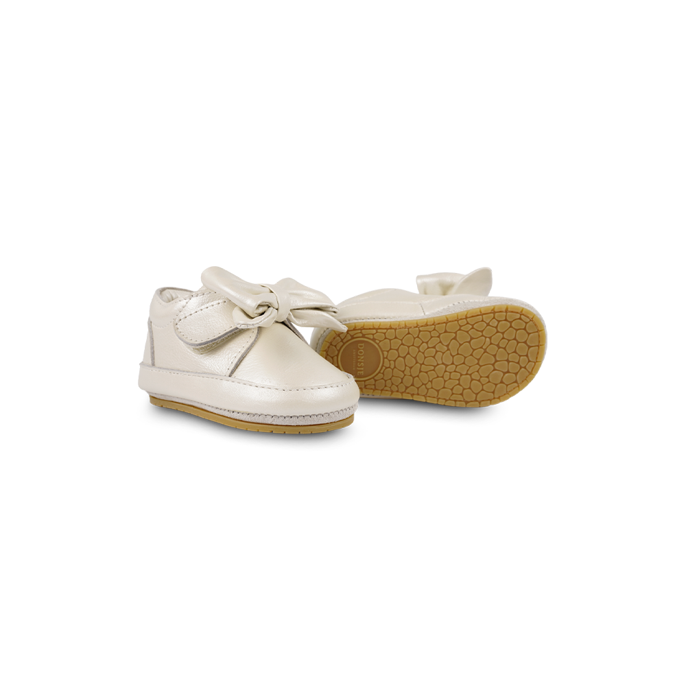 Mileau Sneakers | Off White Metallic Leather