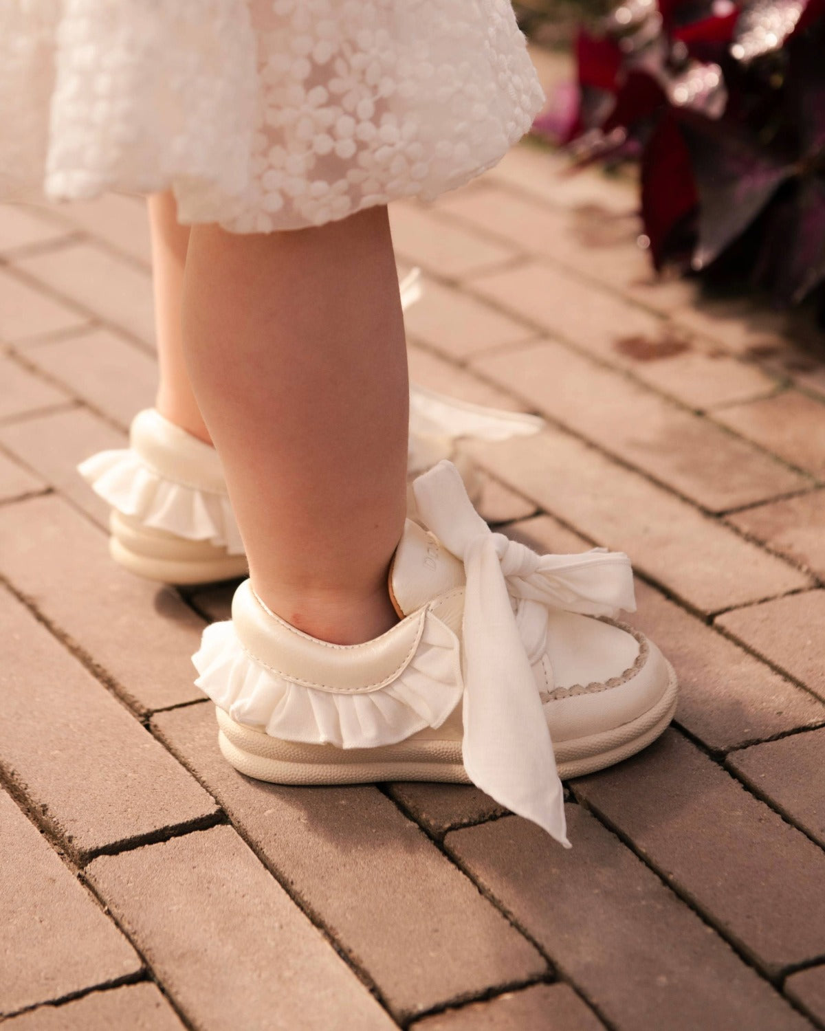 Niene Sneakers | Off White Metallic Leather