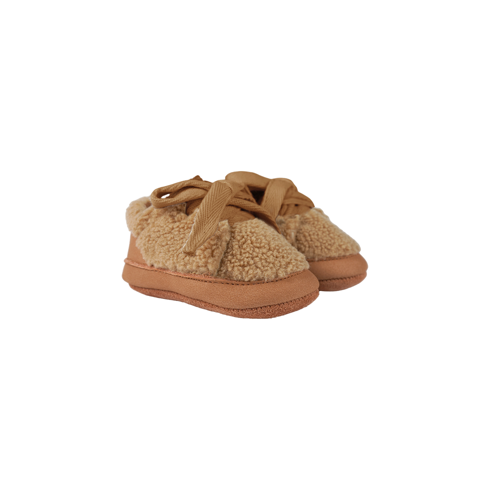 Rije Sneakers | Light Maple Curly Faux Fur