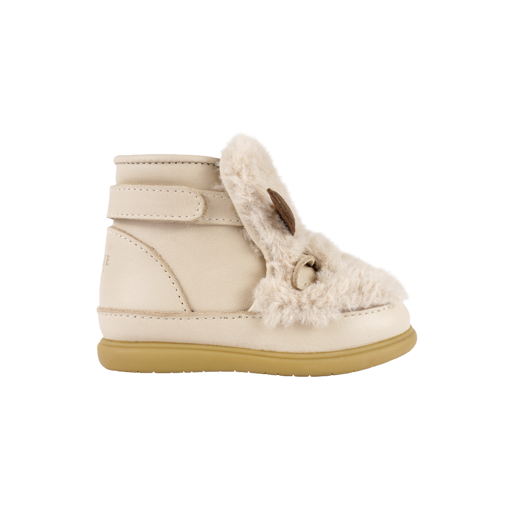 Roumi Shoes | Reindeer | Light Beige Soft Faux Fur