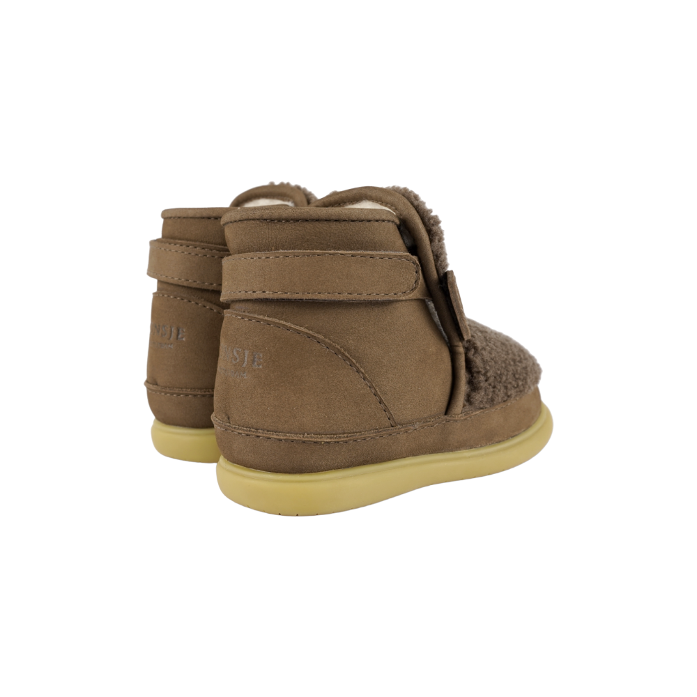 Roumi Shoes | Stag | Hazelnut Curly Faux Fur