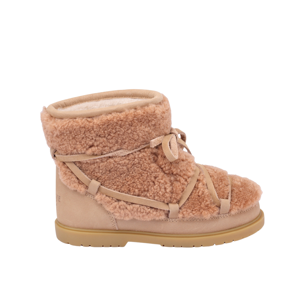 Cassia Boots | Beige Curly Sheep Wool