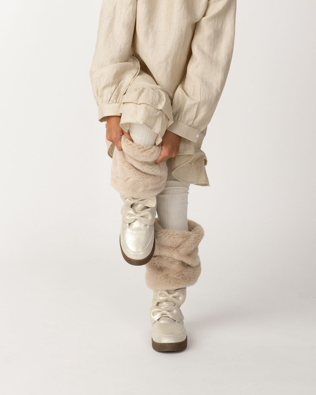 Widya Leg Warmers | Soft Sand Teddy