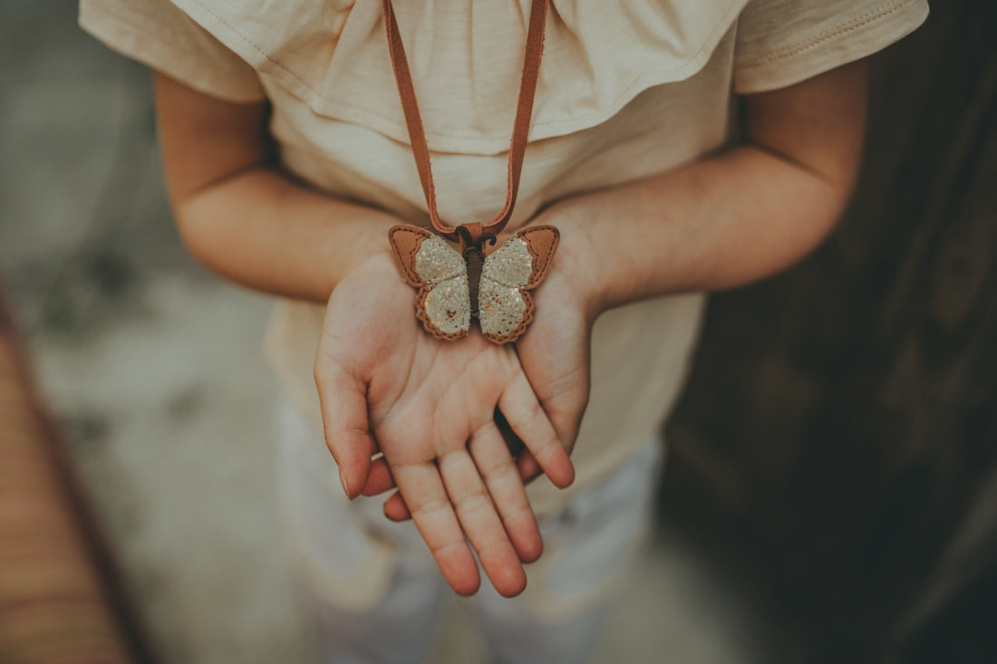 Zaza Necklace | Papillon | Walnut Nubuck