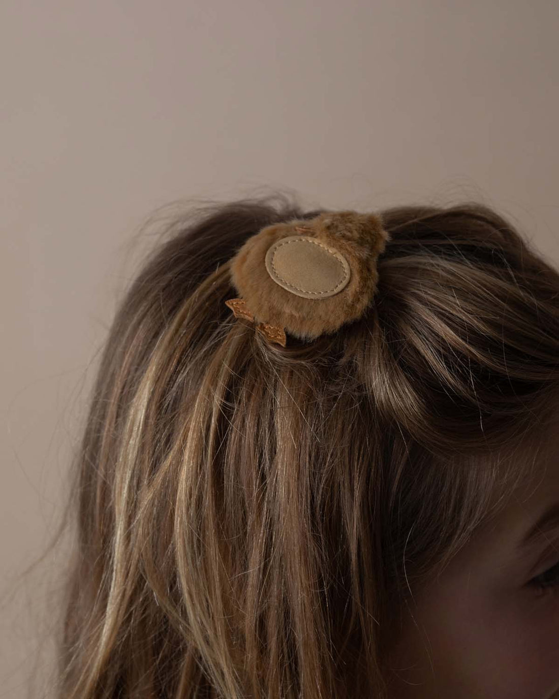 Lipu Clip | Duckling | Camel Soft Faux Fur