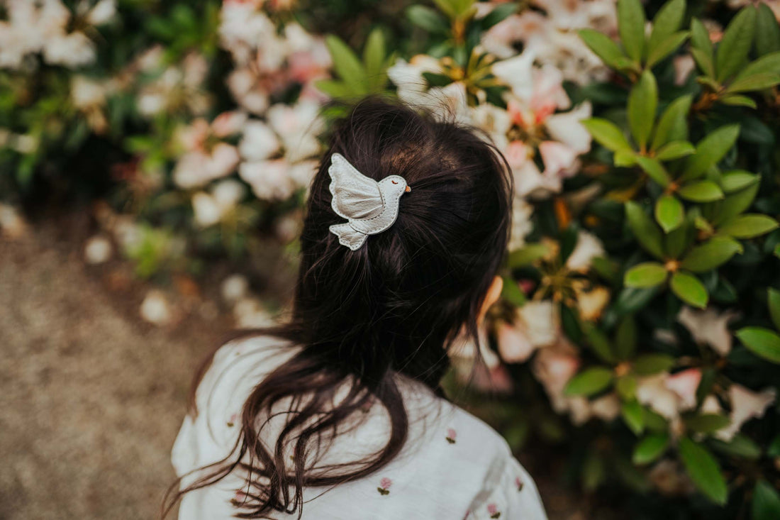 Filoe Clip | Dove | Off White Metallic Leather