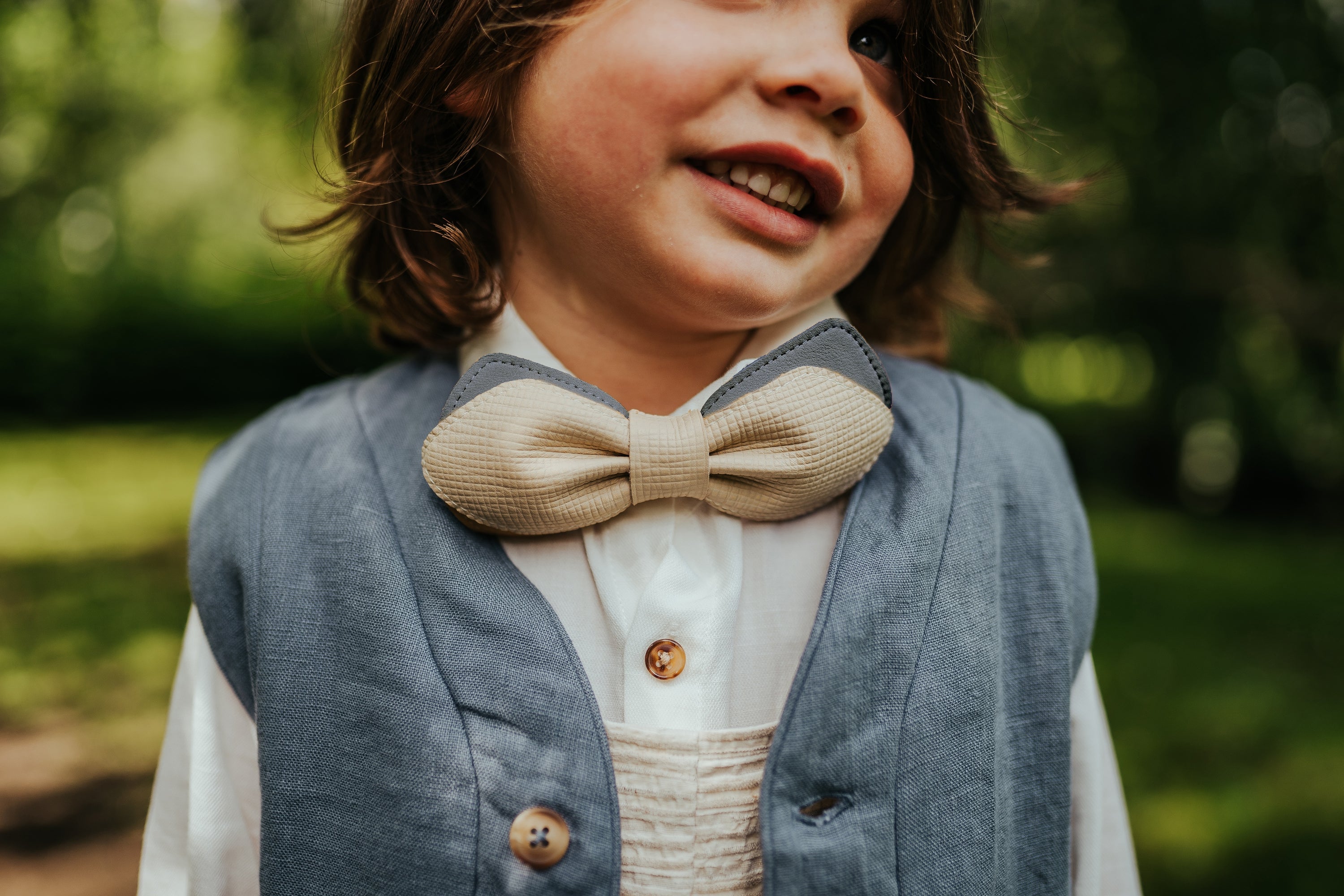 Keesje Bow Tie | Cream Scored Leather