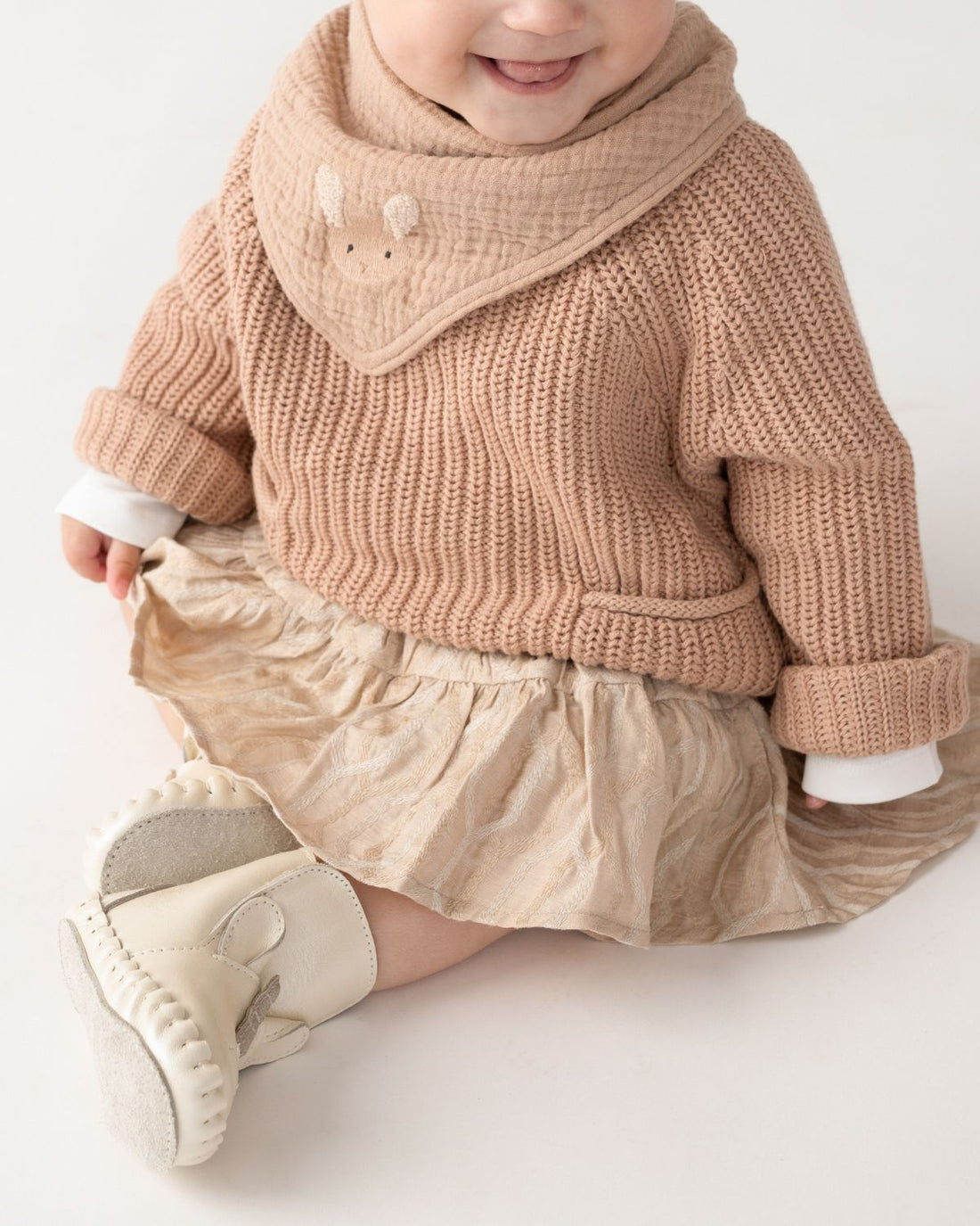 Bintje Bib | Fluffy Bunny | Rose Mocha