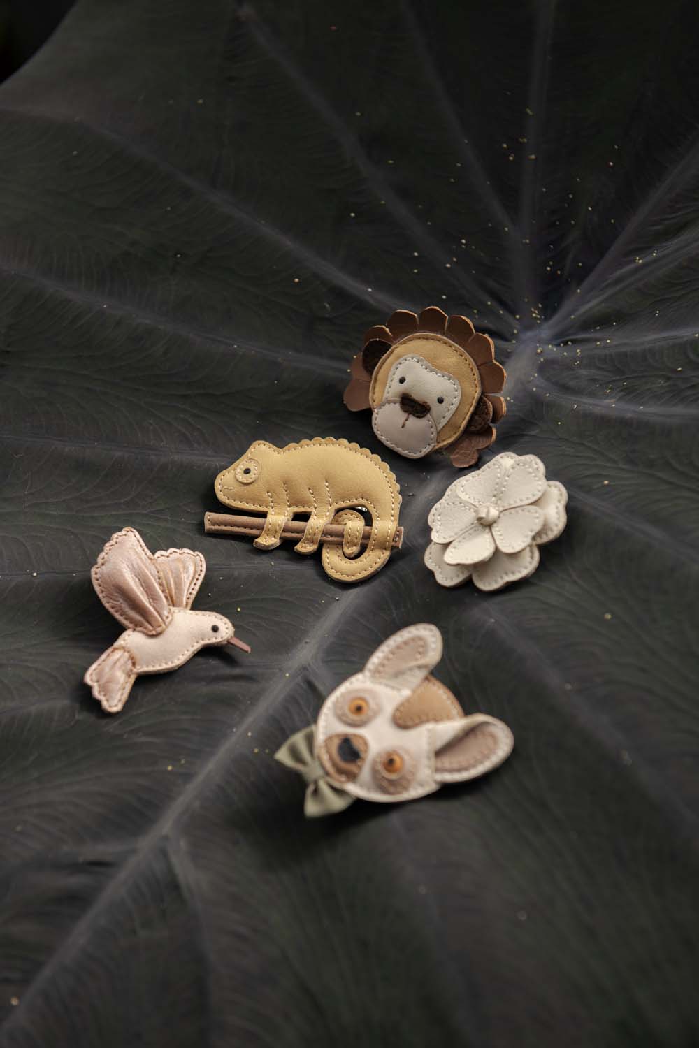 Festie Clip | Festive Lemur | Ivory Classic Leather