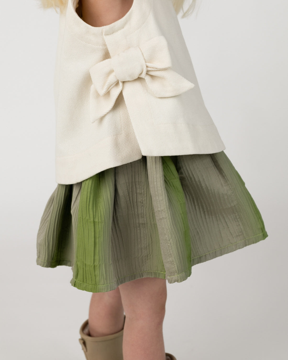 Xenee Skirt | Light Olive