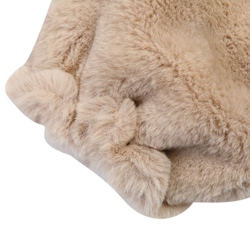 Widya Leg Warmers | Soft Sand Teddy