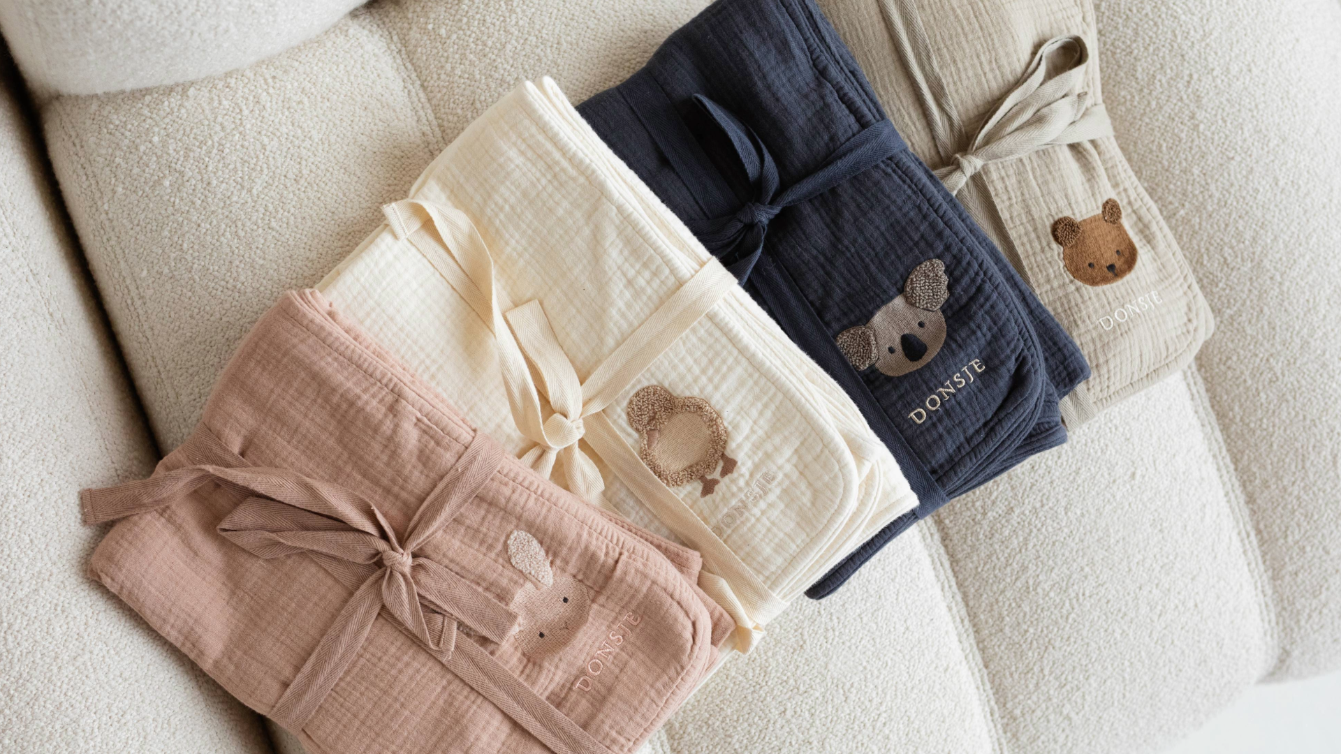 Swaddles & Washbags