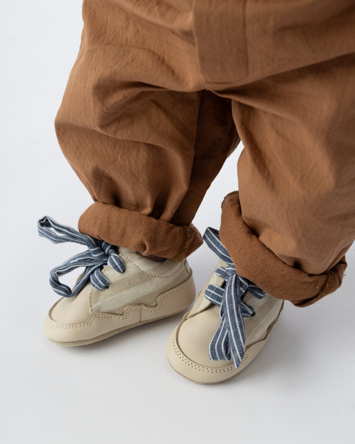Pluksel Sneakers | Ivory - Off-White Striped