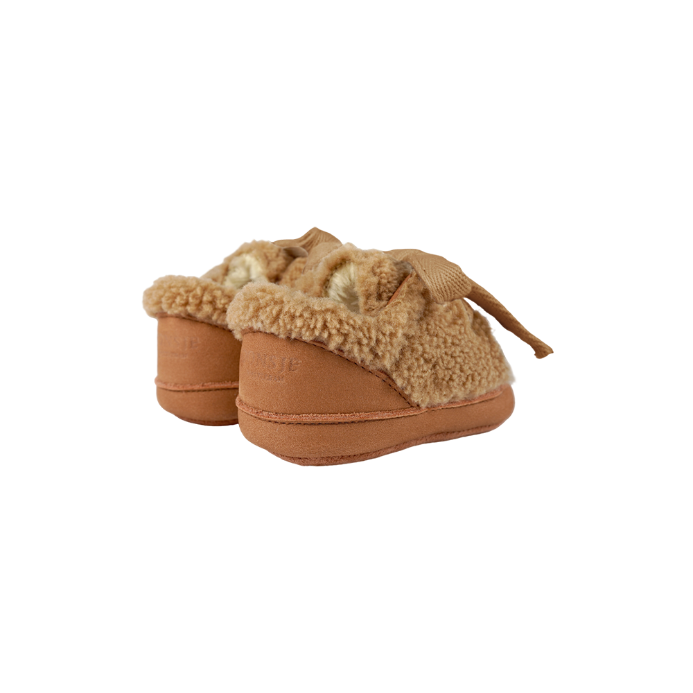 Rije Sneakers | Light Maple Curly Faux Fur