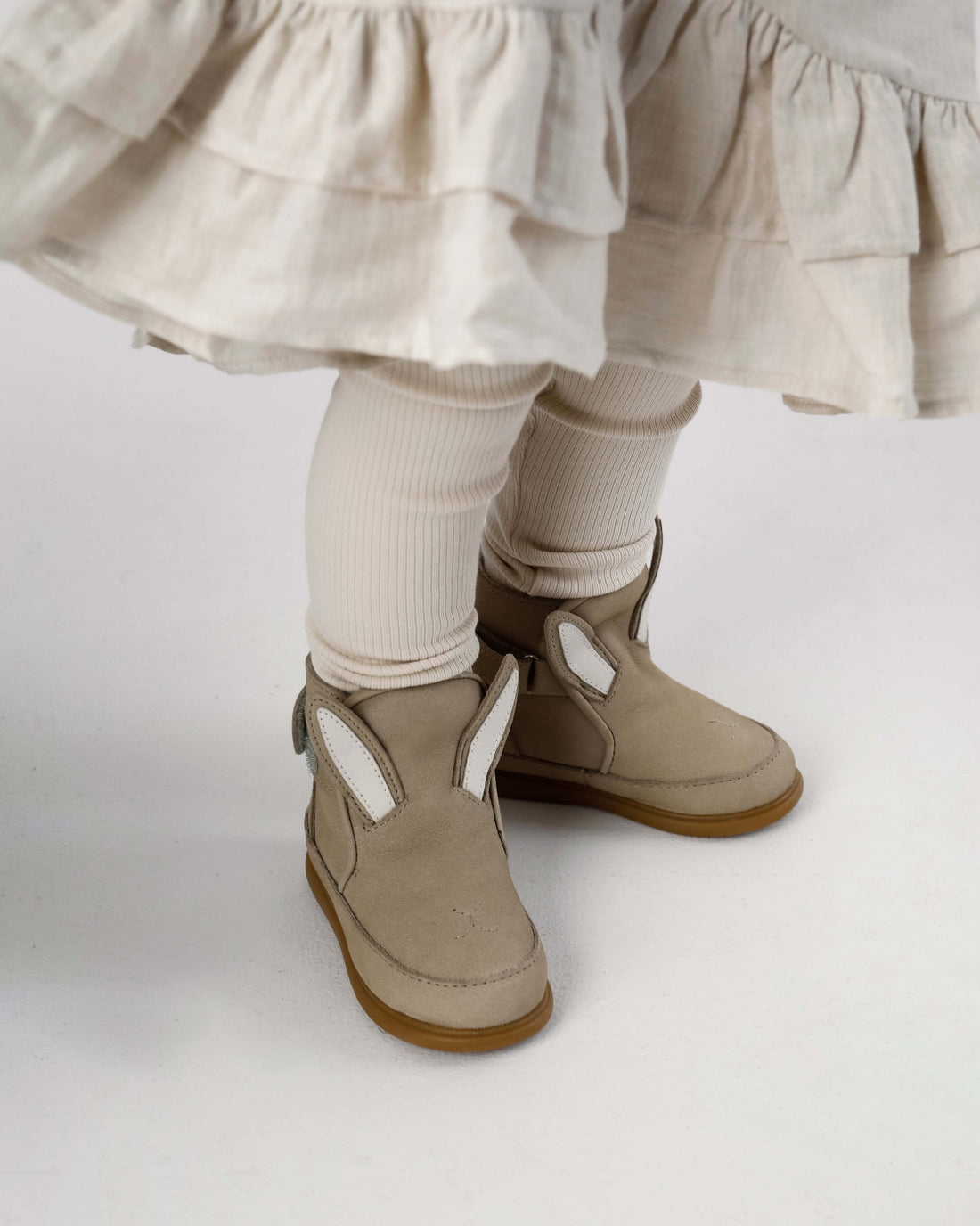 Dubu Classic Shoes | Bunny | Taupe Nubuck