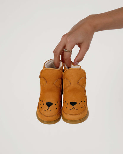 Dubu Classic Shoes | Lion | Caramel Nubuck