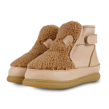 Roumi Shoes | Teddy Bear | Light Maple Curly Faux Fur