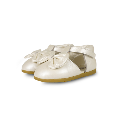 Moane Shoes | Off White Metallic Leather