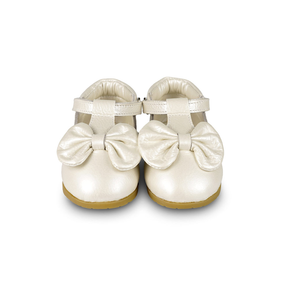 Moane Shoes | Off White Metallic Leather