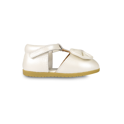 Moane Shoes | Off White Metallic Leather