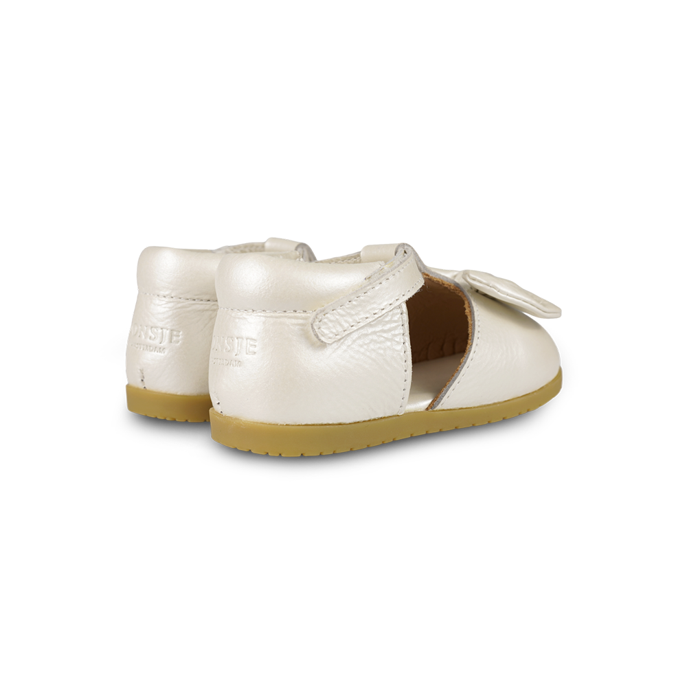 Moane Shoes | Off White Metallic Leather