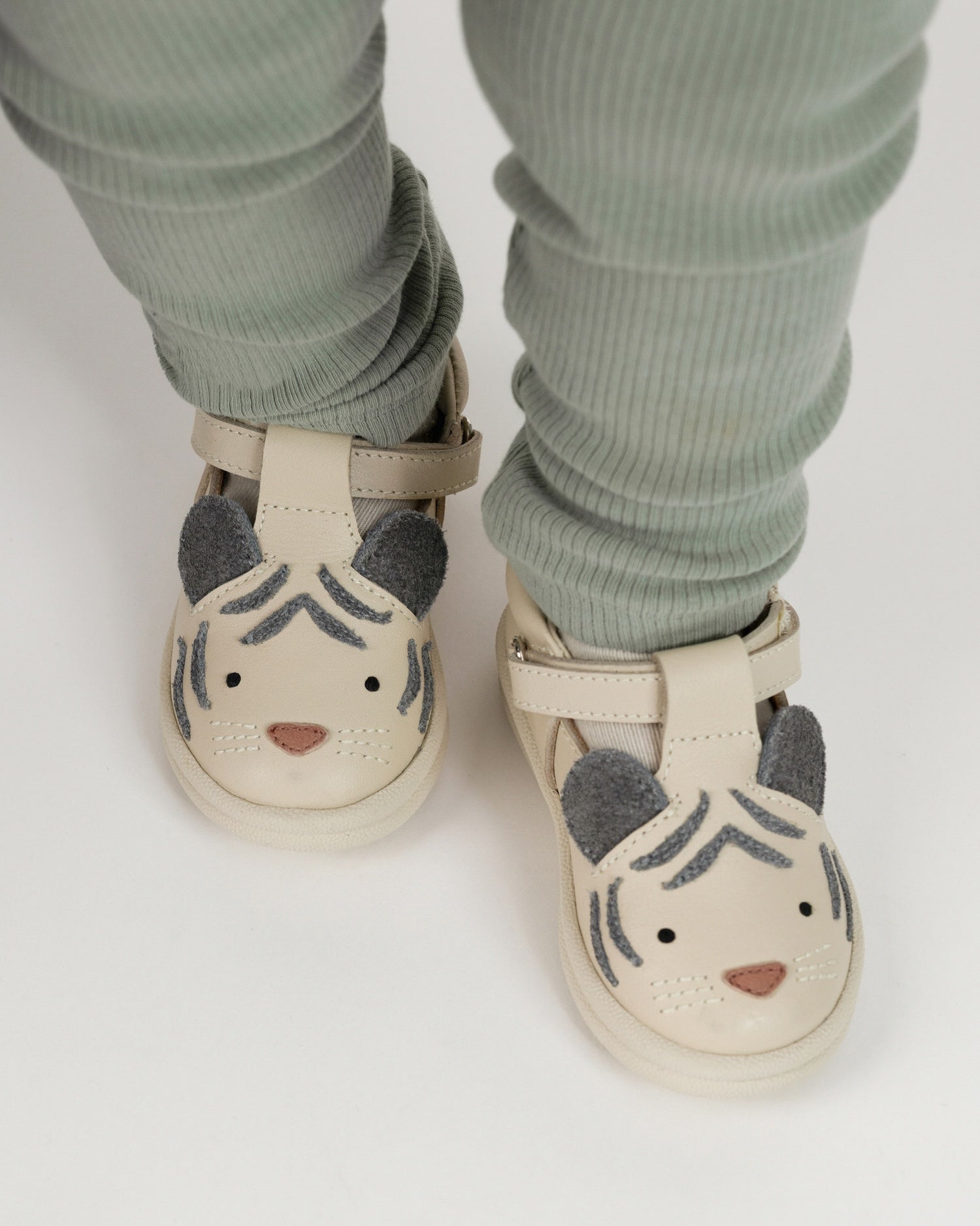 Zazo Special Shoes | White Tiger | Cream Leather