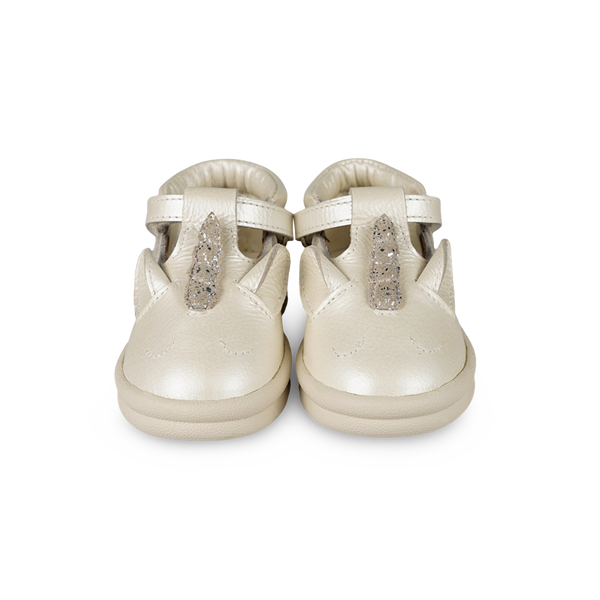 Zilpa Shoes | Unicorn | Off White Metallic Leather