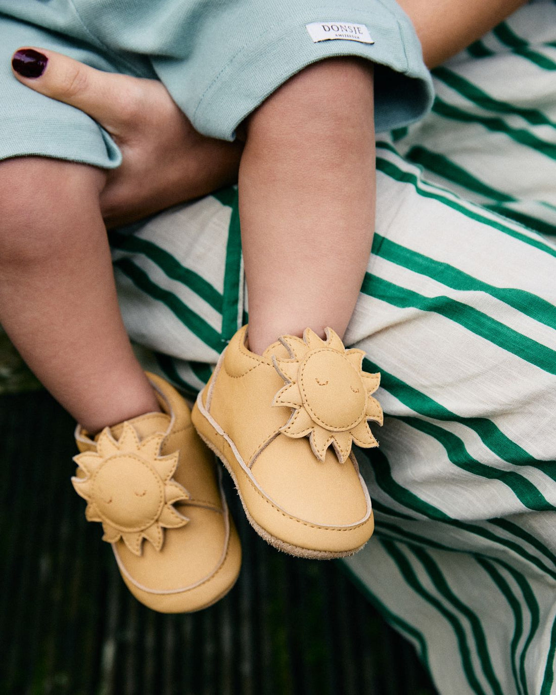 Rays of Sunshine Sneakers | Khaki Nubuck