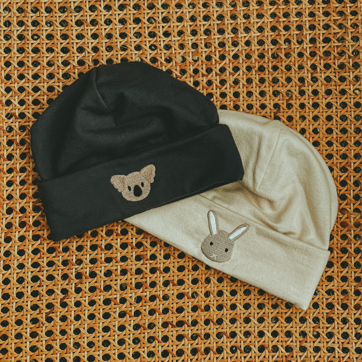 Qeller Hat | Bunny | Warm White