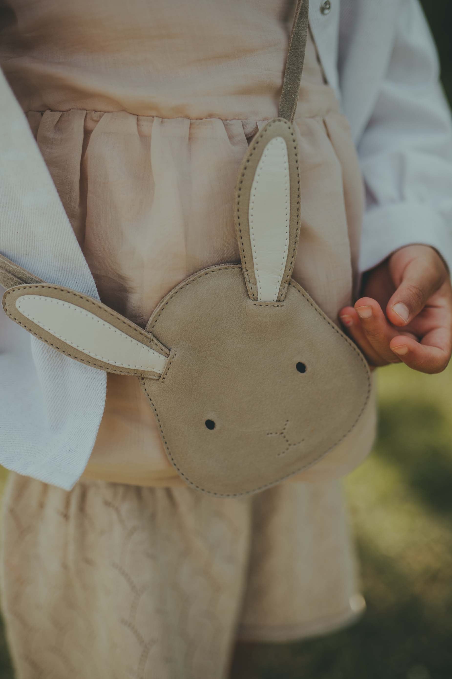 Britta Classic Purse | Bunny | Taupe Nubuck – Donsje Amsterdam