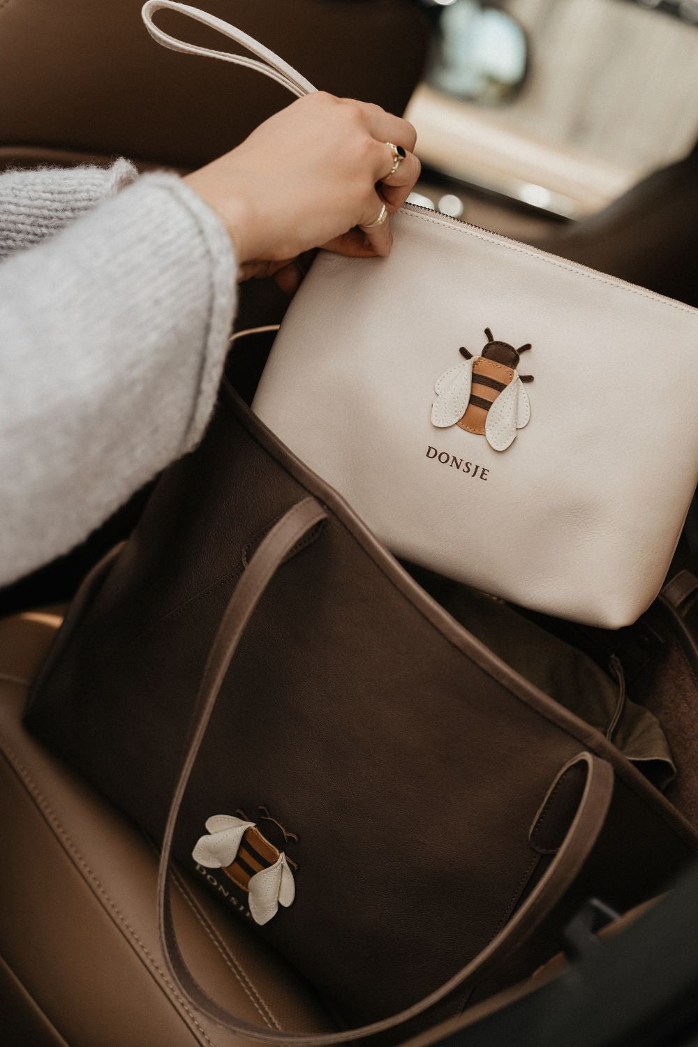 Gisani Pouch | Bee | Ivory Classic Leather