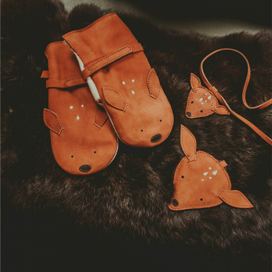 Kapi Classic Mittens | Deer | Walnut Nubuck