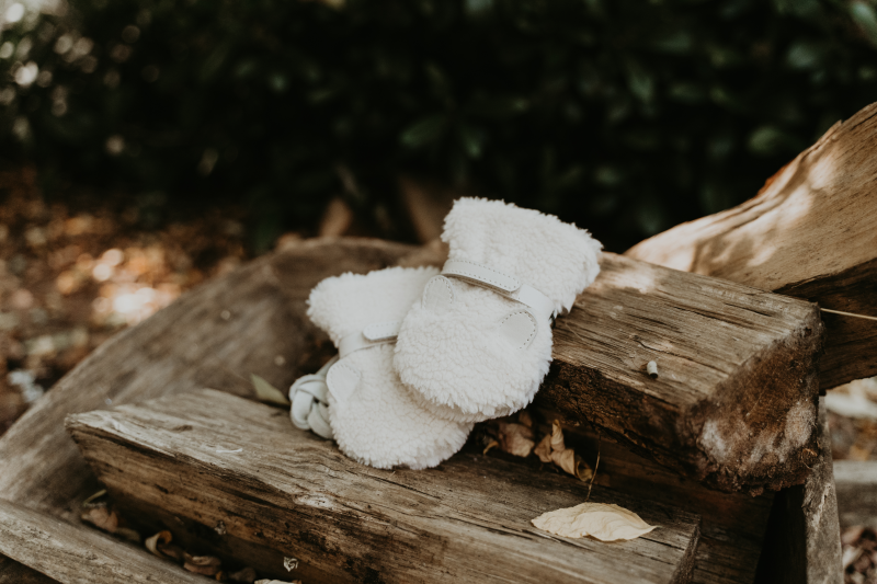 Richy Mittens | Polar Bear | Off White Curly Faux Fur