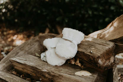 Richy Mittens | Polar Bear | Off White Curly Faux Fur