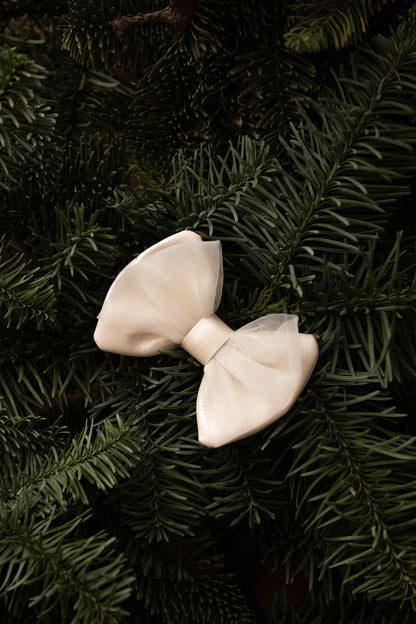 Angeline Clip | Off White Metallic Leather