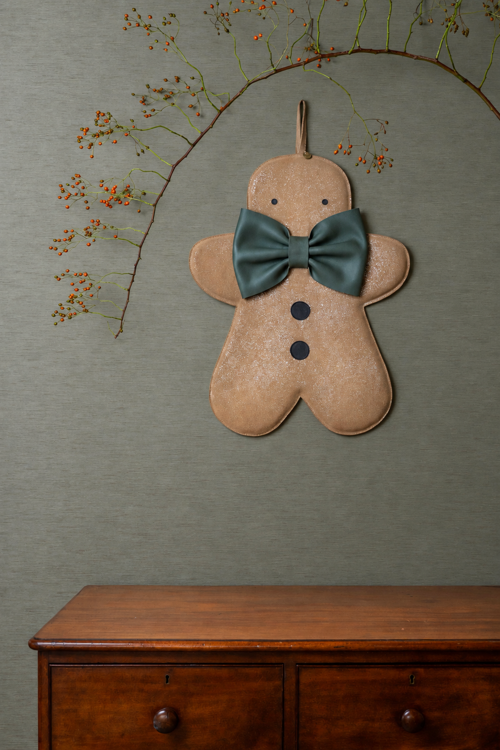 Gomi Ornament Medium | Gingerbread | Tan Metallic Suede