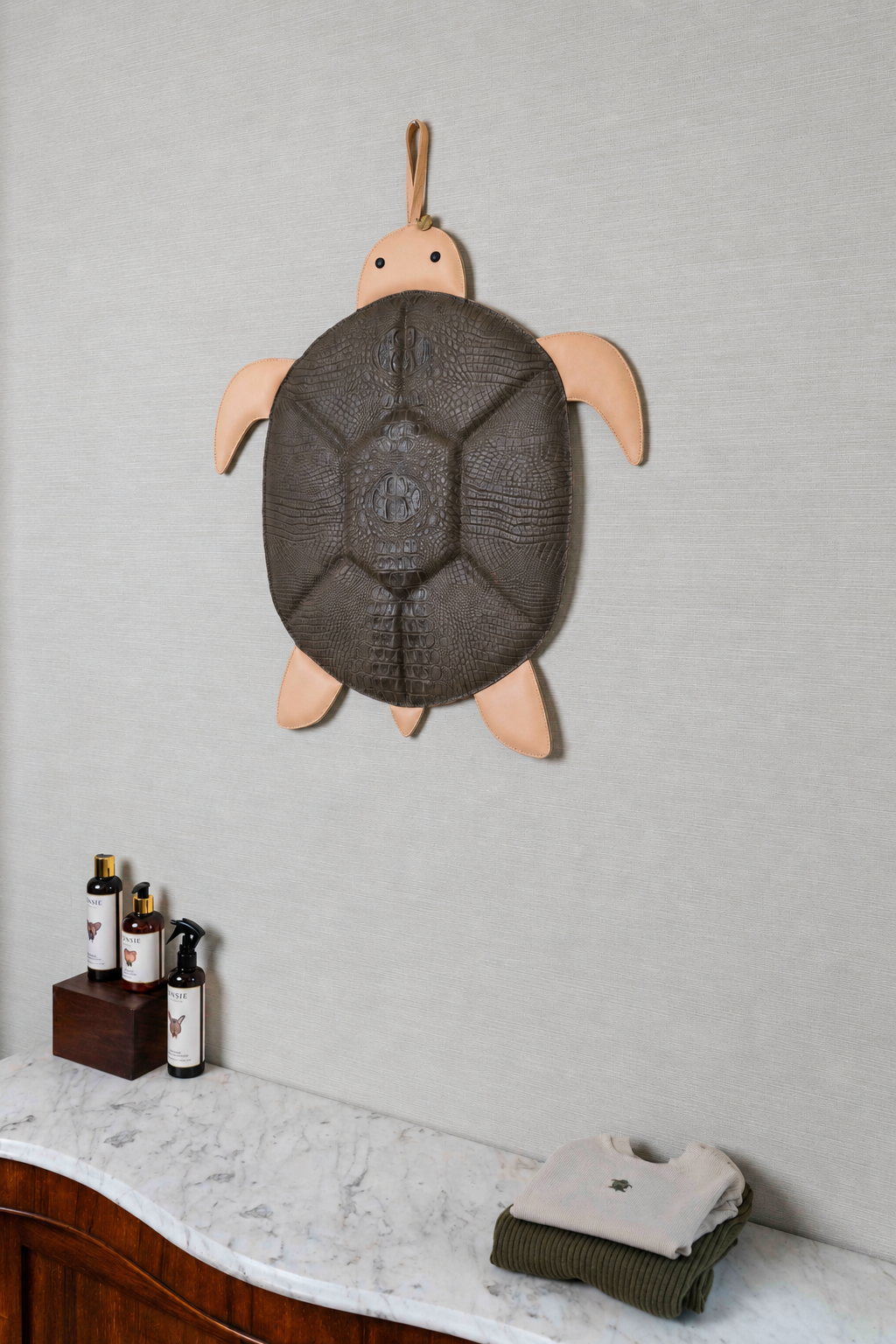 Gomi Ornament Medium | Turtle | Stone Croco Stamped Leather