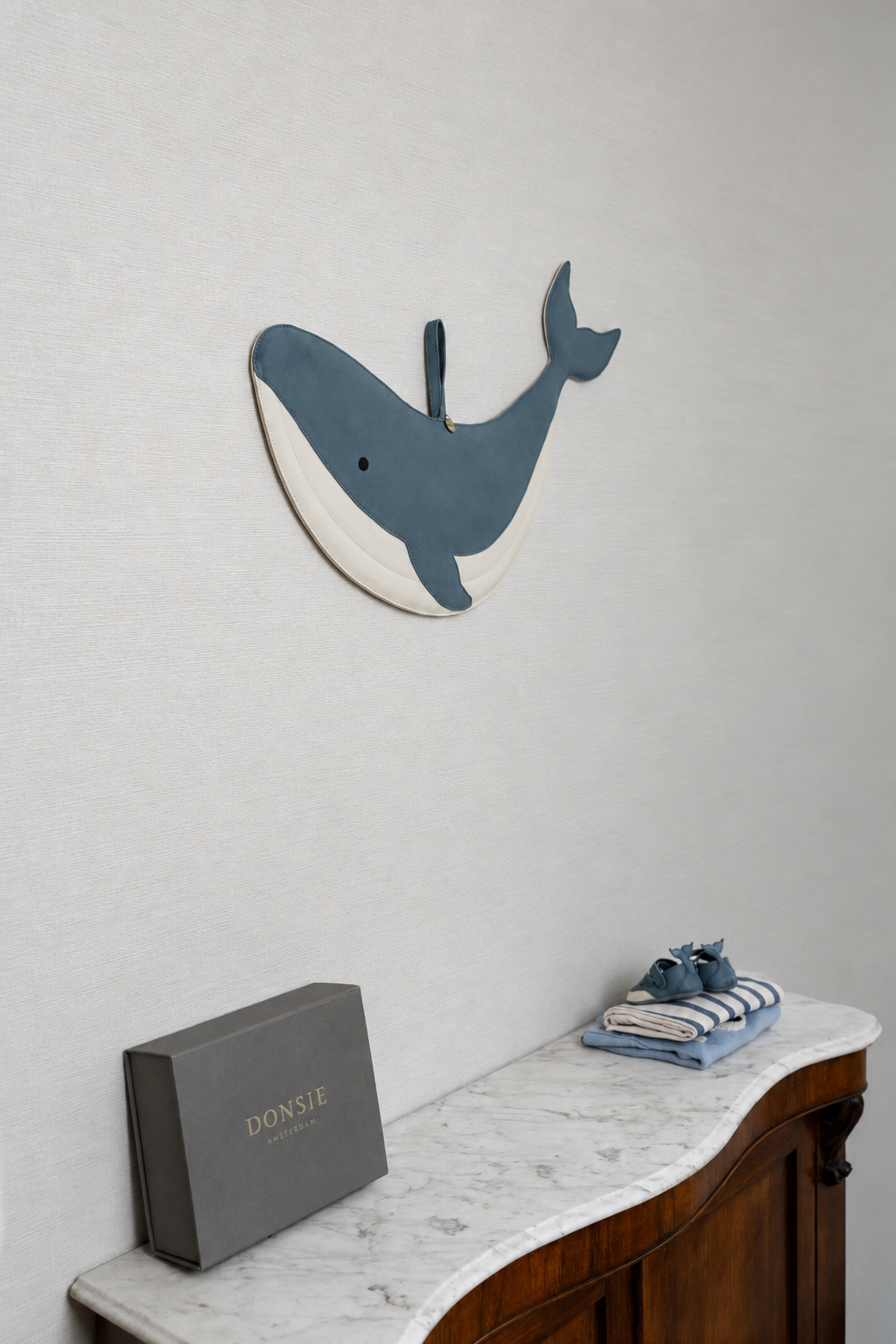 Gomi Ornament Medium | Whale | Petrol Nubuck
