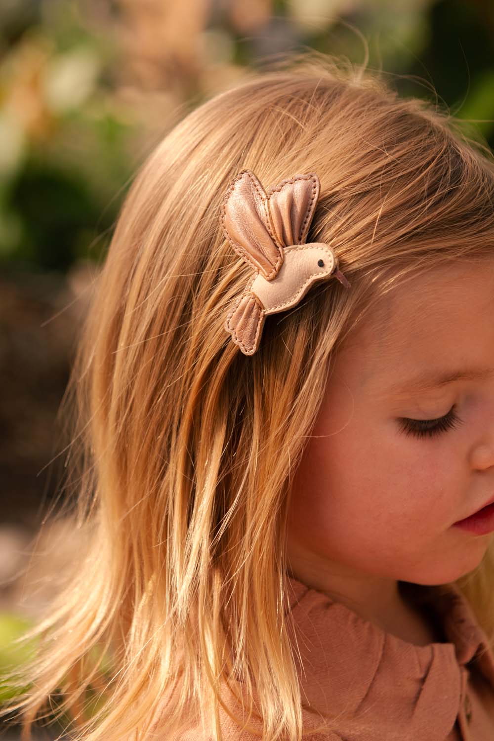 Zaza Sky Hairclip | Hummingbird | Clay Metallic Leather – Donsje