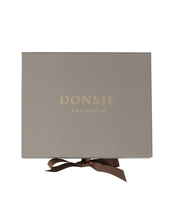 Gift Box - Medium 26x21x8 cm | One colour