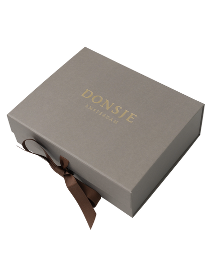 Gift Box - Medium 26x21x8 cm | One colour