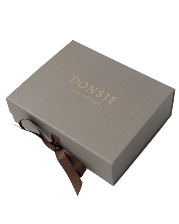 Gift Box - Medium 26x21x8 cm | One colour