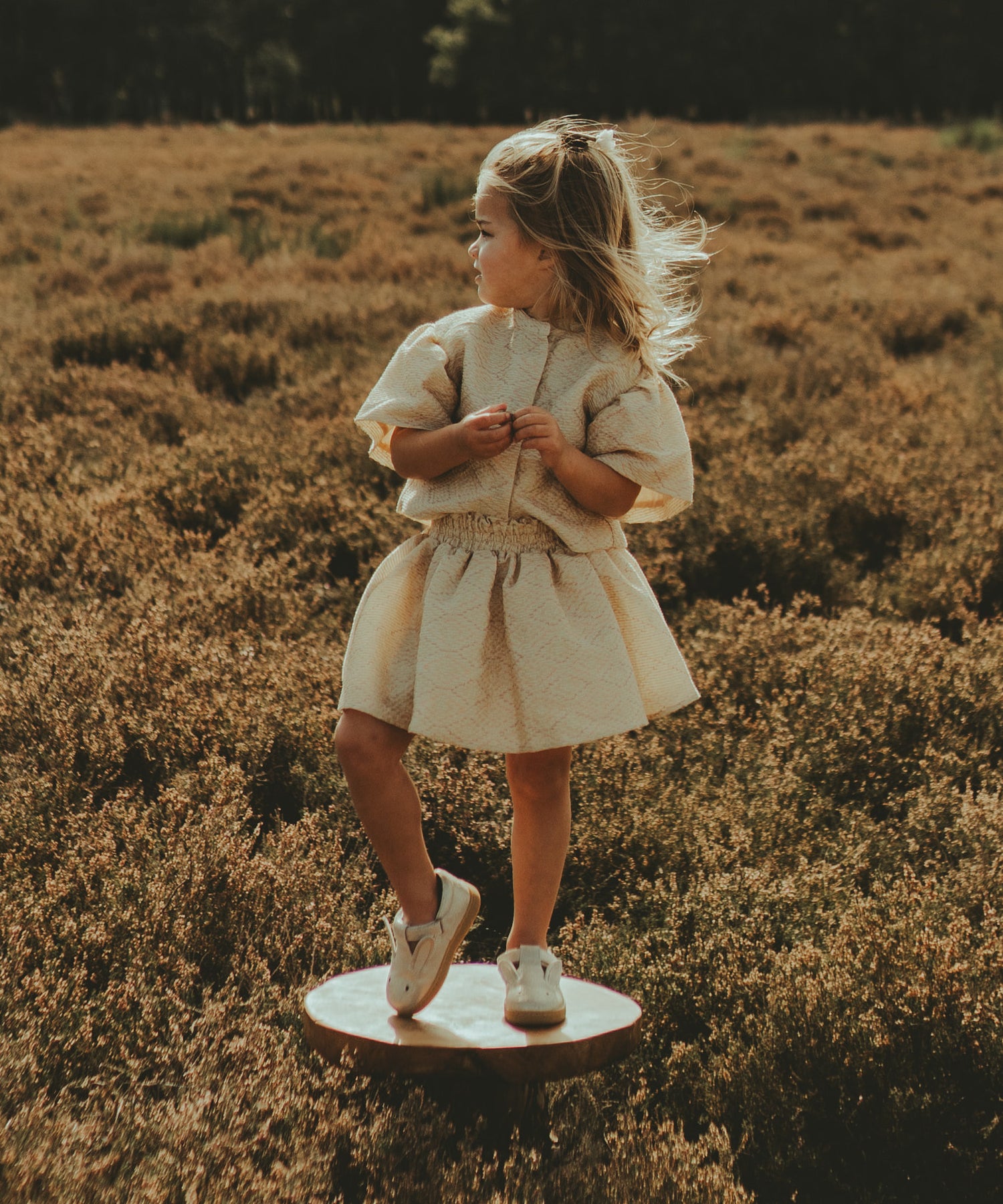 Donsje Amsterdam Childrens Girls T Shirt In Light Beige