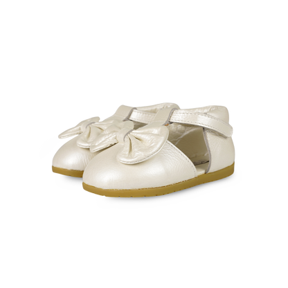 Moane Shoes | Off White Metallic Leather
