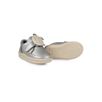 Nellu Sneakers | Shimmer Turtle | Silver Grey Metallic Leather