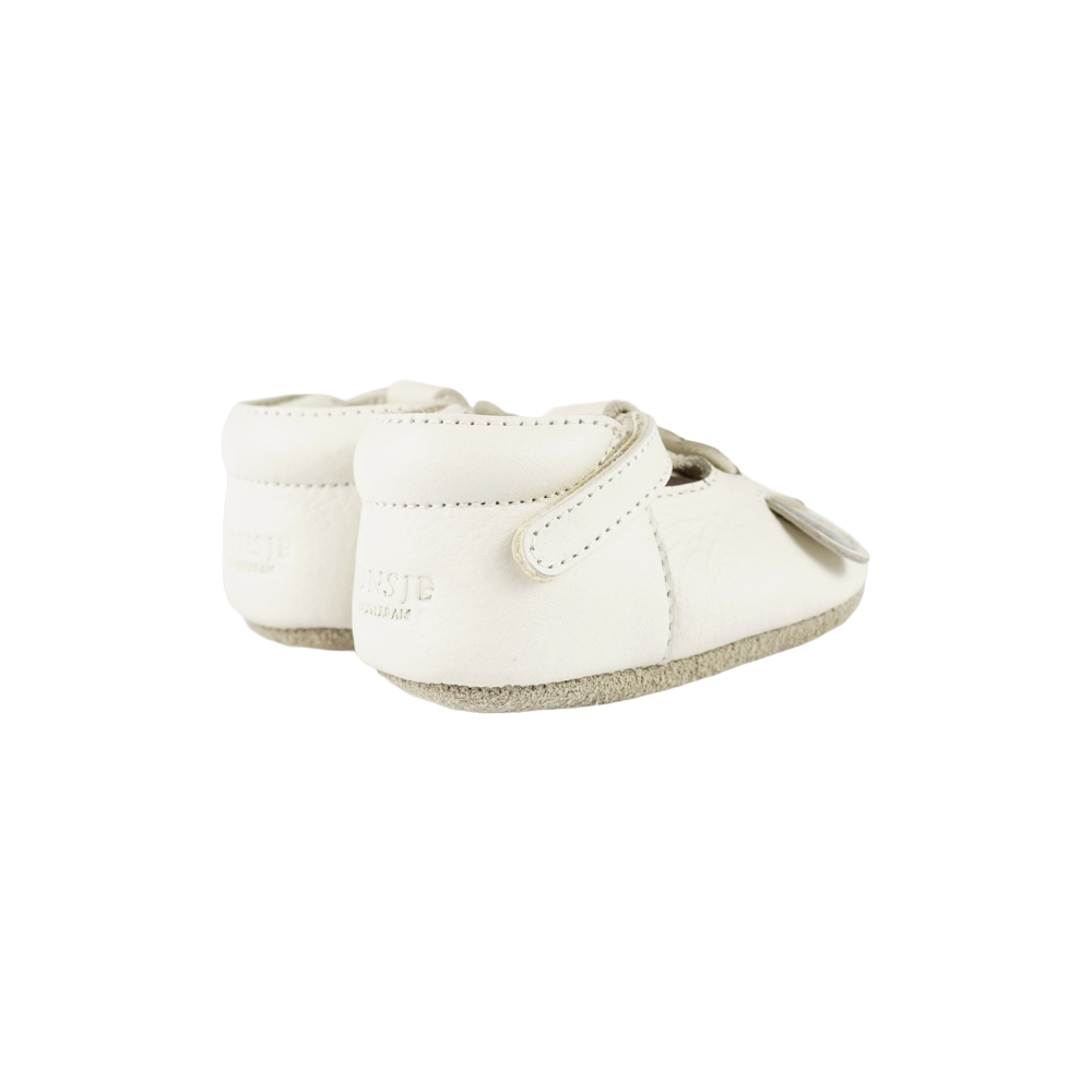 Spark Classic Shoes | Lammy | Off White Leather